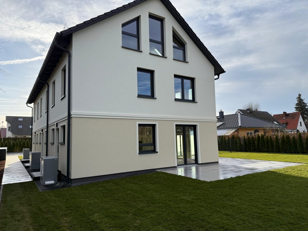Mehrfamilienhaus mit Garten